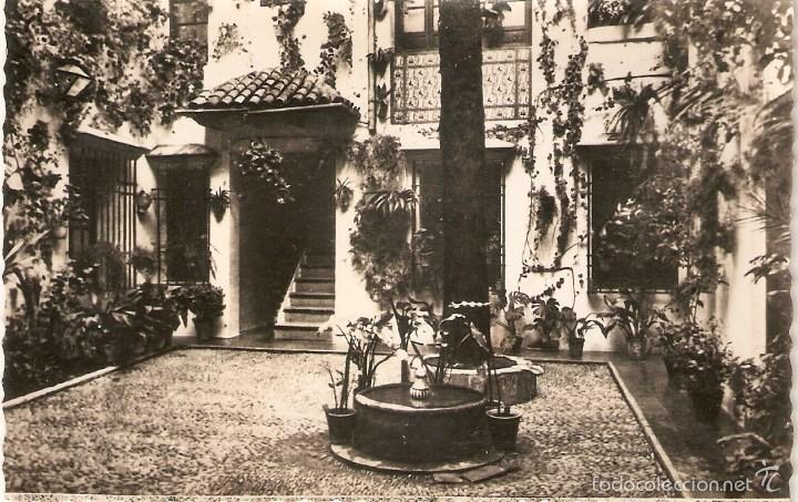 Cartoline: Vendo Postal Antigua de Cordoba, (Patio Cordob&eacute;s), Otra foto en el interior.