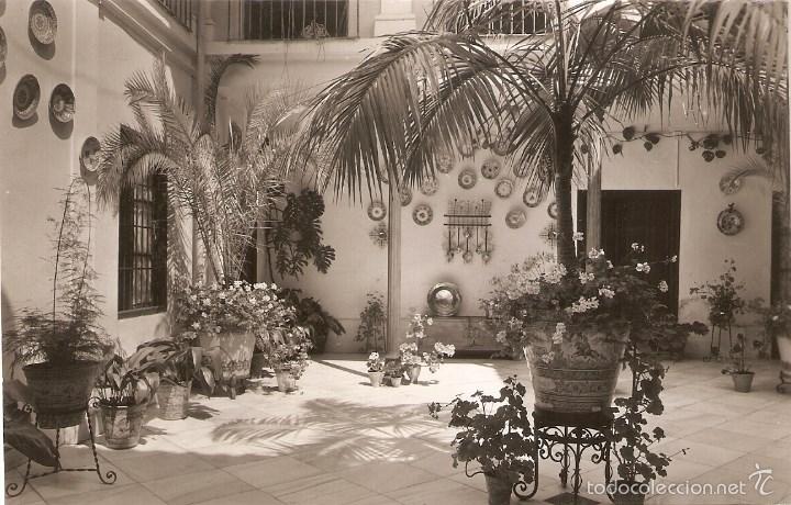 Cartoline: Vendo Antigua Postal de Cordoba, Patio Tipico. Otra Foto en el Interior.