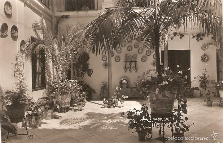 Cartoline: Vendo Antigua Postal de Cordoba, Patio Tipico. Otra Foto en el Interior.