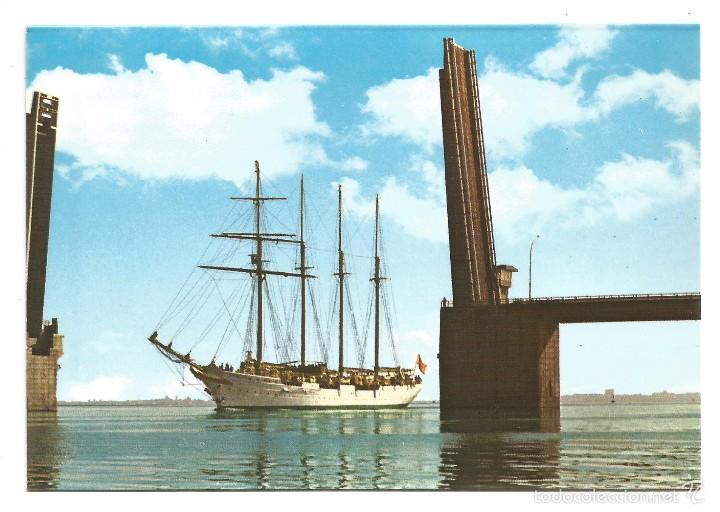 Postales: CADIZ .- JUAN SEBASTIAN EL CANO CRUZANDO PUENTE BAHIA  .- N&ordm; 88 DISTRIBUIDOR PAPELERIA ALFA