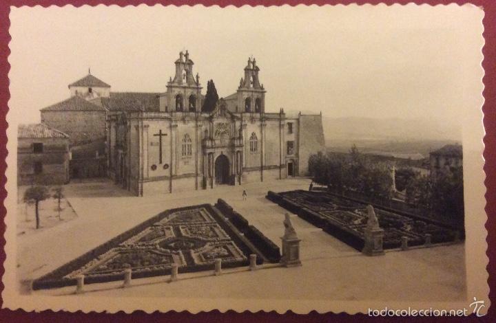 Postales: POSTAL UBEDA. IGLESIA DE SANTA MARIA Y PLZA DE VAZQUEZ. ED ADAM N-107.SIN CIRCULAR