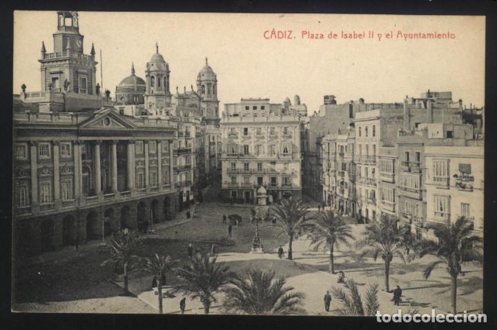 Postales: A-3612- CADIZ. PLAZA DE ISABEL II Y EL AYUNTAMIENTO.