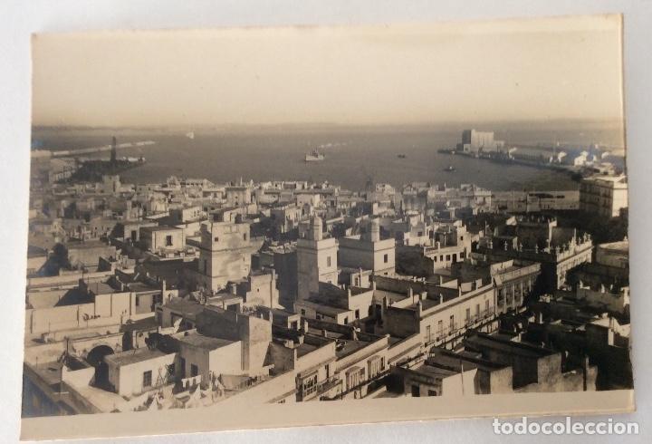 Postales: POSTAL FOTOGR&Aacute;FICA. VISTA PARCIAL CIUDAD. CADIZ.