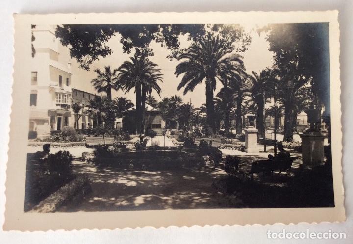 Postales: POSTAL FOTOGR&Aacute;FICA PARQUE DE CALDERON VISTA PARCIAL PUERTO DE SANTA MAR&Iacute;A. CADIZ.
