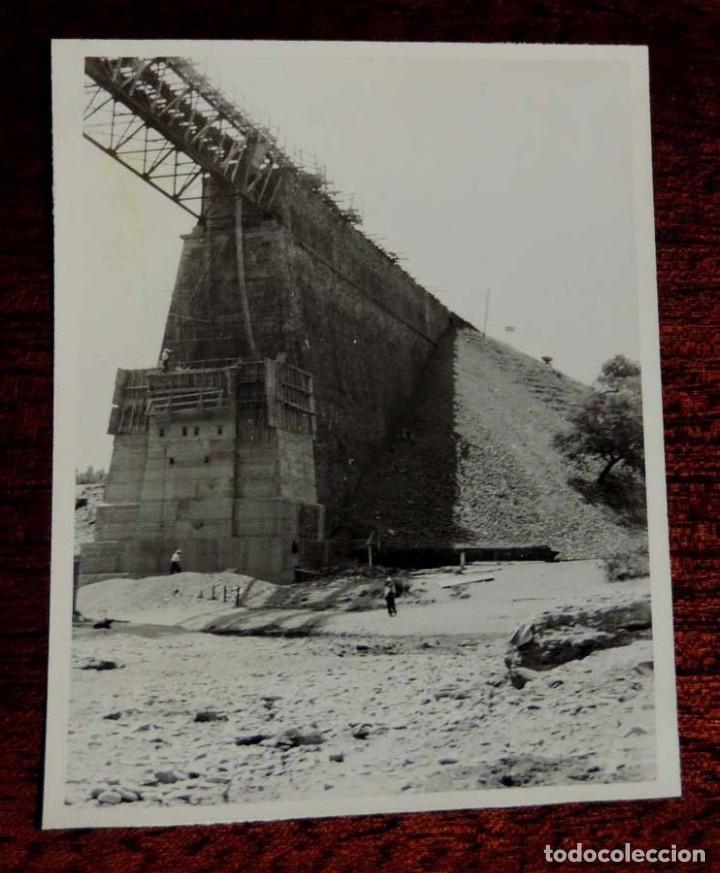 Postales: Fotografia de la construcci&oacute;n del viaducto Murtigas, Compa&ntilde;&iacute;a del Ferrocarril de Zafra (Extremadura)