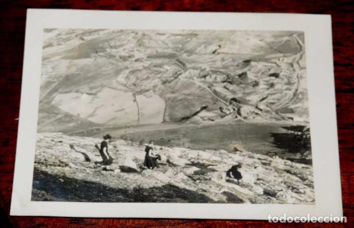 Postales: FOTOGRAFIA DE MARTOS, JAEN, A&Ntilde;O 1956, MIDE 10 X 7,5 CMS.
