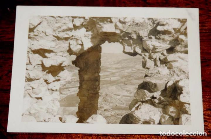 Postales: FOTOGRAFIA DE MARTOS, JAEN, DESDE EL CASTILLO, A&Ntilde;O 1956, MIDE 10 X 7,5 CMS. POR EL REVERSO TIENE ESC