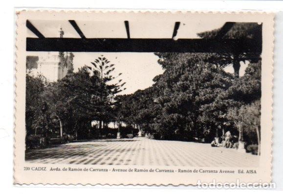 Postales: TARJETA POSTAL, CADIZ,AVENIDA RAMON DE CARRANZA. EDIT. AISA