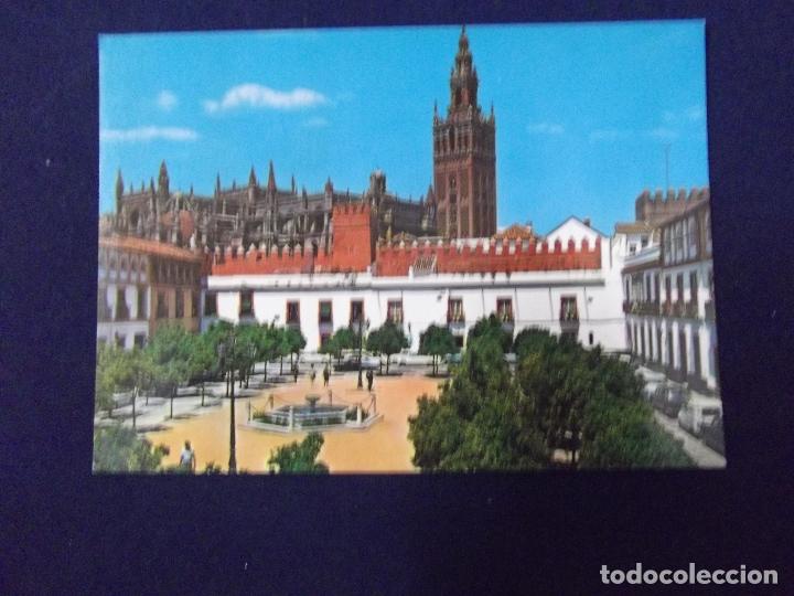 Postales: SEVILLA-V3- N&ordm;112-PATIO DE BANDERAS Y GIRALDA-DLB.41.895 XIII