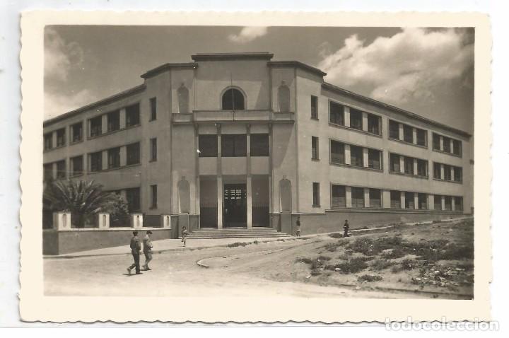Postales: LINARES N&ordm; 126 .- ESCUELA DE TRABAJO Y PERITOS INDUSTRIALES .- EDI. PAP. SEGUNDO