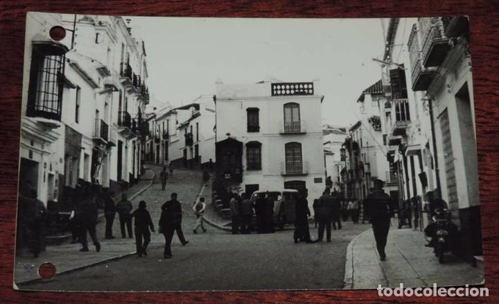 Postales: FOTO POSTAL DE ALORA, MALAGA, N. 7, CALLE JOSE ANTONIO, ED. PAYDOS, NO CIRCULADA, ESCRITA, TIENE TAL