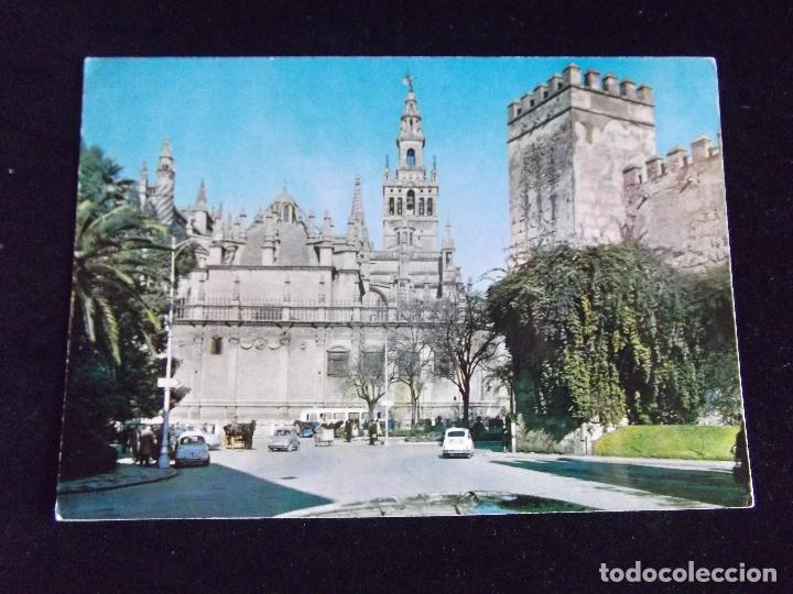 Postcards: SEVILLA-V43-PLAZA DEL TRIUNFO-CATEDRAL Y ALCAZAR
