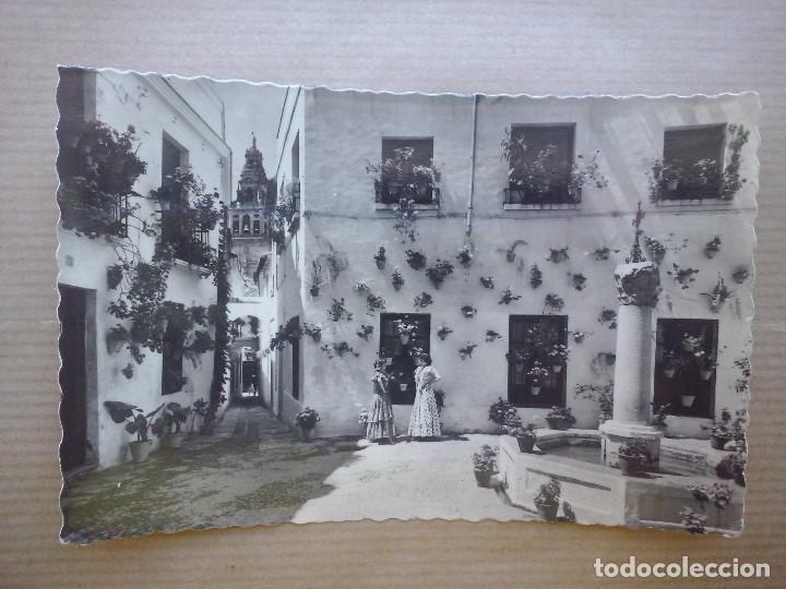 Cartoline: Cordoba - Plaza y calleja de la flores - Ediciones Garcia Garrabella - Circulada