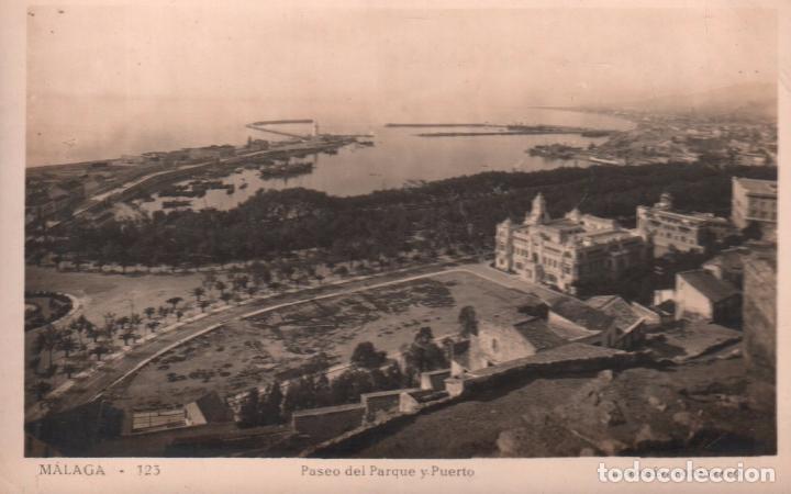 Postales: POSTAL MALAGA 123  PASEO DEL PARQUE Y PUERTO   P.MUNDI/ANDA-11