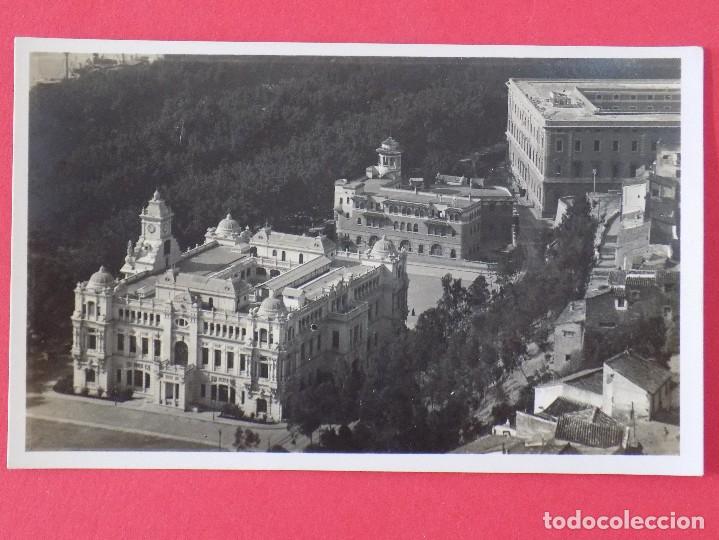 Postales: ANTIGUA POSTAL DE MALAGA - AYUNTAMIENTO Y CASA DE CORREOS Y TELEGRAFOS... R-7337