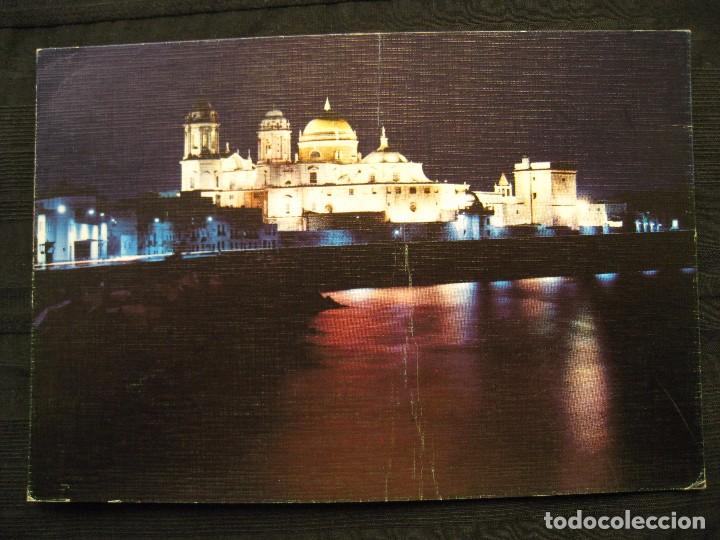 Postales: POSTAL CADIZ - NOCTURNO DE LA CATEDRAL - CIRCULADA.