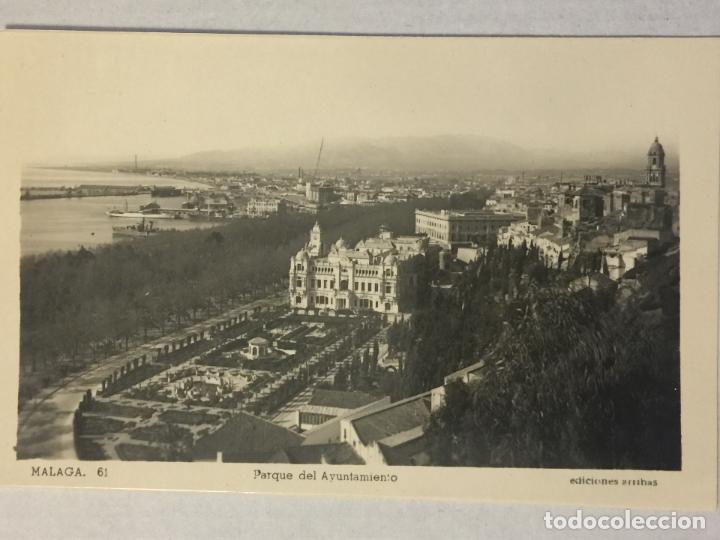Postales: POSTAL MALAGA. PARQUE DEL AYUNTAMIENTO. ED. ARRIBAS. SIN CIRCULAR.