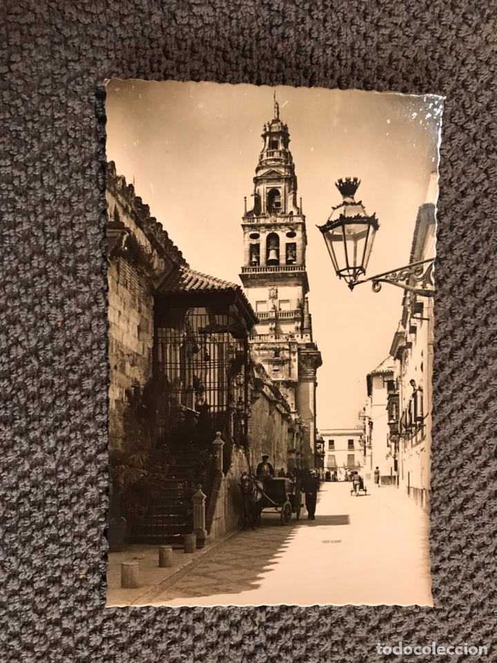 Postales: CORDOBA/Postal No.254 RETABLO DE LA VIRGEN DE LOS FAROLES Y CAMPANARIO DE LA MEZQUITA (h.1940?)