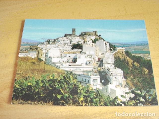 Postales: ARCOS DE LA FRONTERA ( CADIZ ) LA ORACION  Y DEFENSA CORONAN EL BLANCO CASERIO DE ARCOS