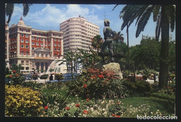 Postales: B-0448- MALAGA. PLAZA DE QUEIPO DE LLANO. HOTEL MALAGA PALACIO.
