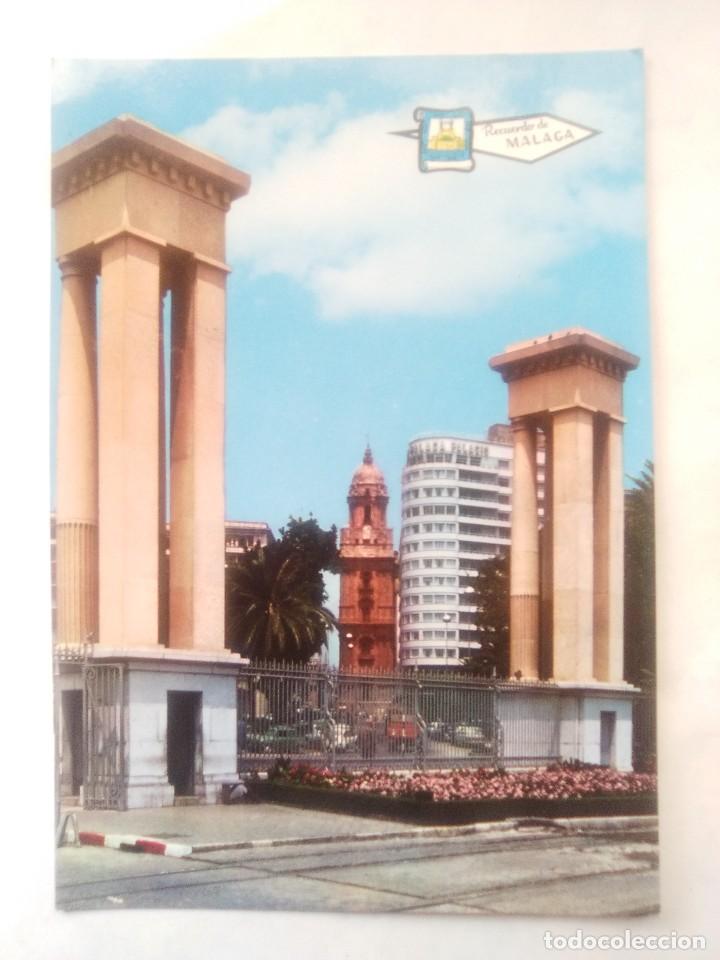 Postales: TARJETA POSTAL N&ordm; 5.244. M&Aacute;LAGA. ENTRADA AL PUERTO Y TORRE CATEDRAL. A&Ntilde;OS 60. ED. PERGAMINO