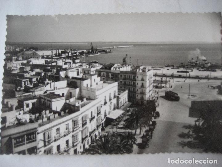 Postales: Cadiz N&ordm; 38. Plaza de San Juan de Dios y Puerto. 1956. Ed. Sicilia. Postal sin circular