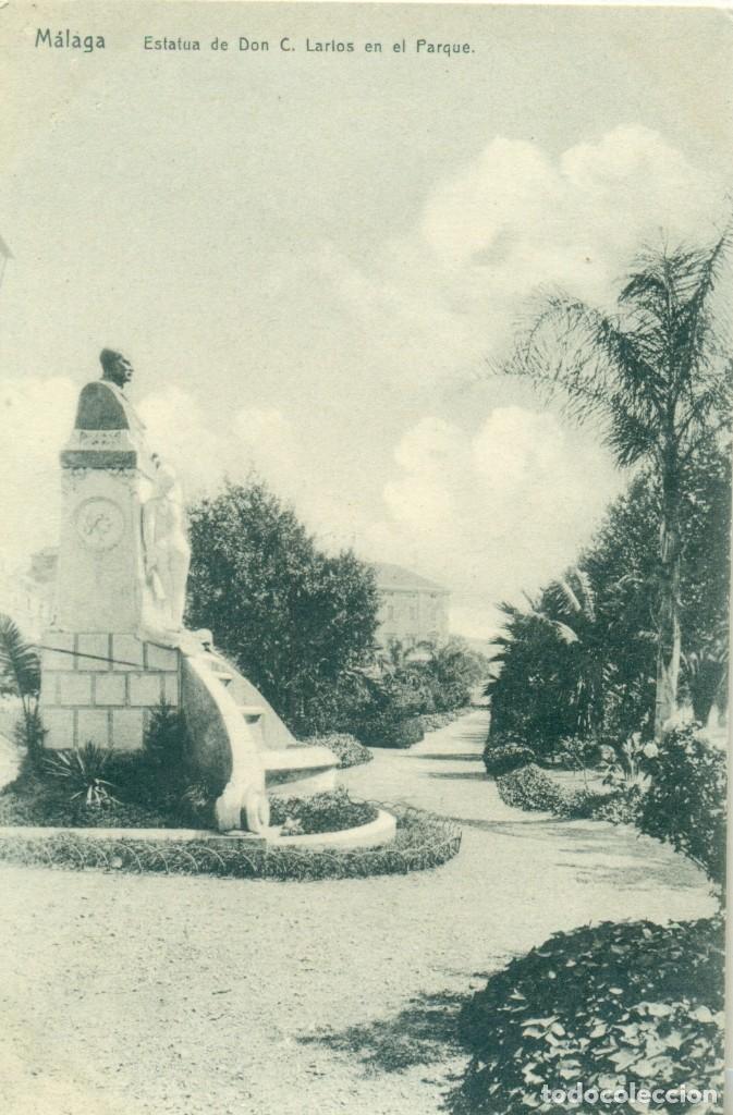 Postales: MALAGA ESTATUA DE D. C. LARIOS EN EL PARQUE.HACIA 1920.