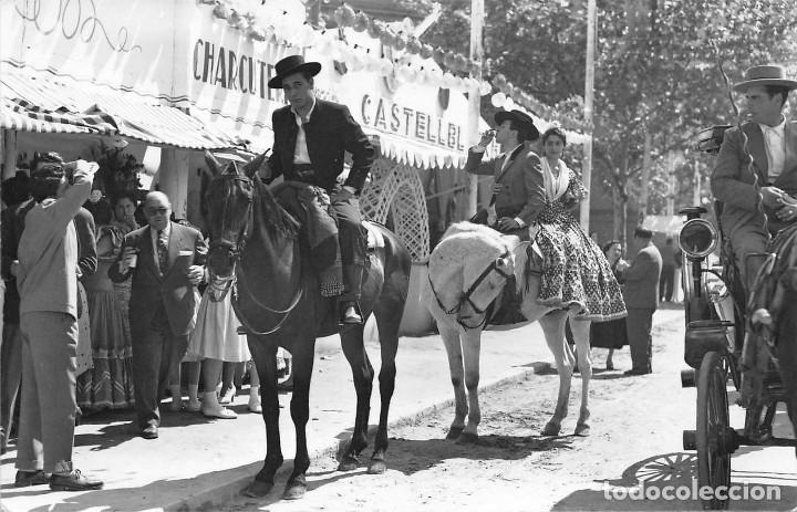 Postales: FERIA DE SEVILLA.- CABALLISTAS REFRESCANDO