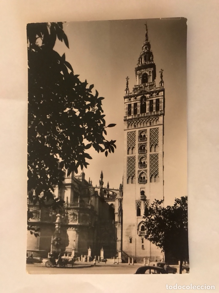 Postkarten: SEVILLA. Postal No.19 La Giralda. Edita: ediciones Dom&iacute;nguez (a.1957)