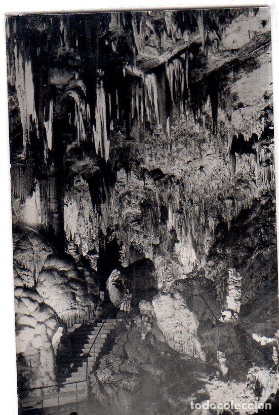 Postales: TARJETA POSTAL DE MALAGA. CUEVA DE NERJA. ESCALERILLA SALA DEL CATACLISMO.