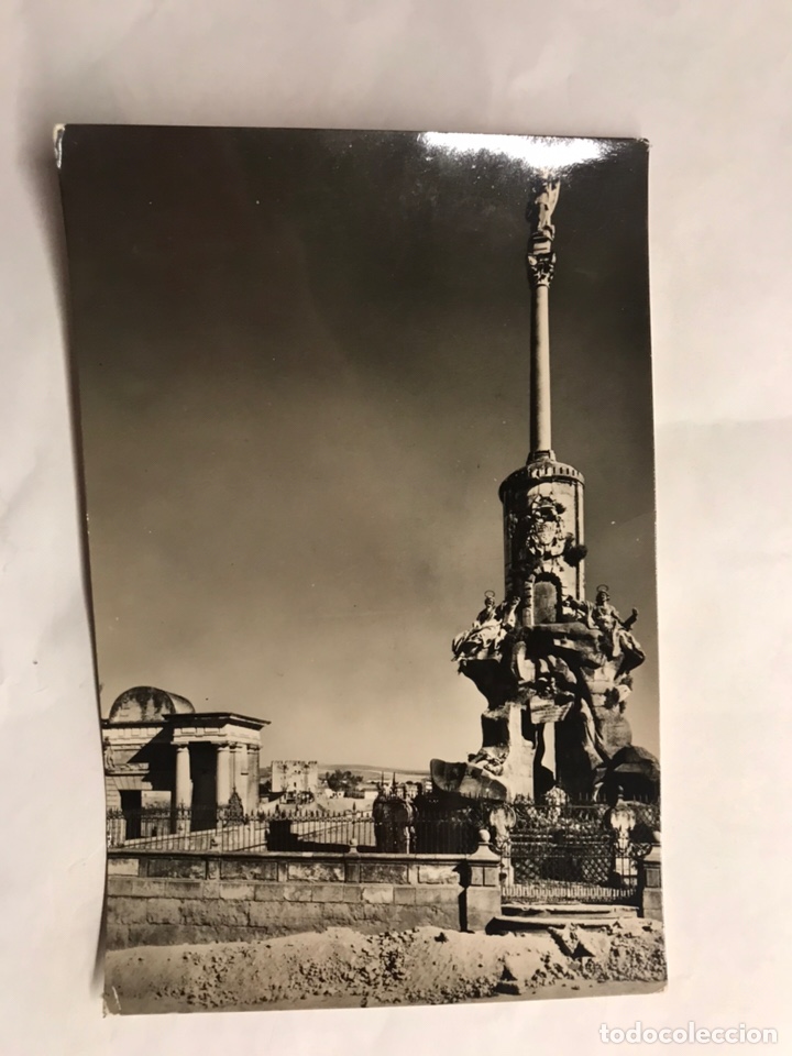Postales: CORDOBA. Postal. Serie 1, No.8509. Monumento al Arcangel San Rafael y Puerta del Puente (h.1950?)