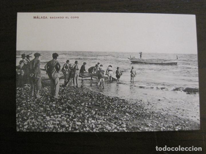 Postales: MALAGA - SACANDO EL COPO -POSTAL ANTIGUA-(54.045)