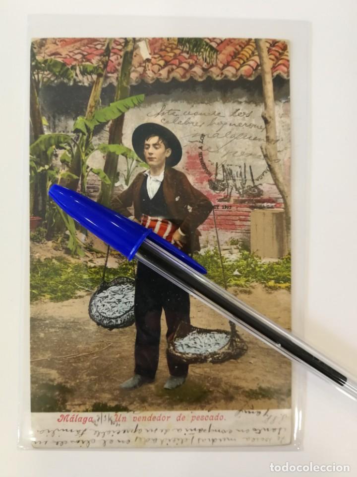 Postales: POSTAL MALAGA. UN VENDEDOR DE PESCADO.