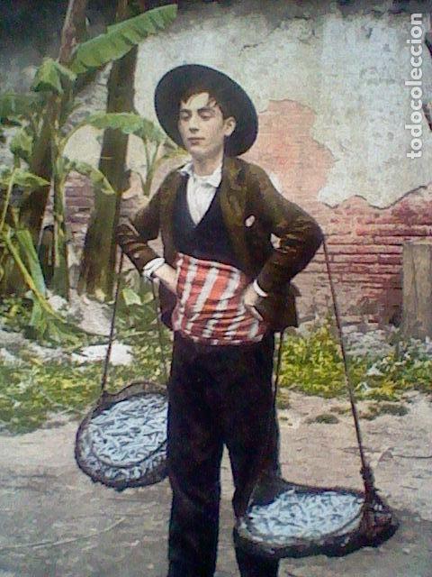 Postales: UN VENDEDOR DE PESCA MALAGA ED PURGER & CO NR 5852 S/C ca 1905