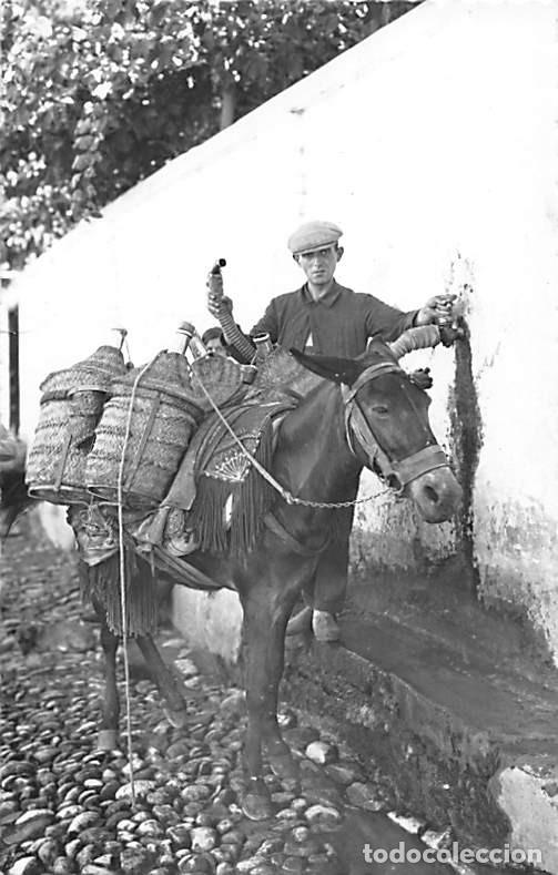 Postales: GRANADA.- AGUADOR T&Iacute;PICO