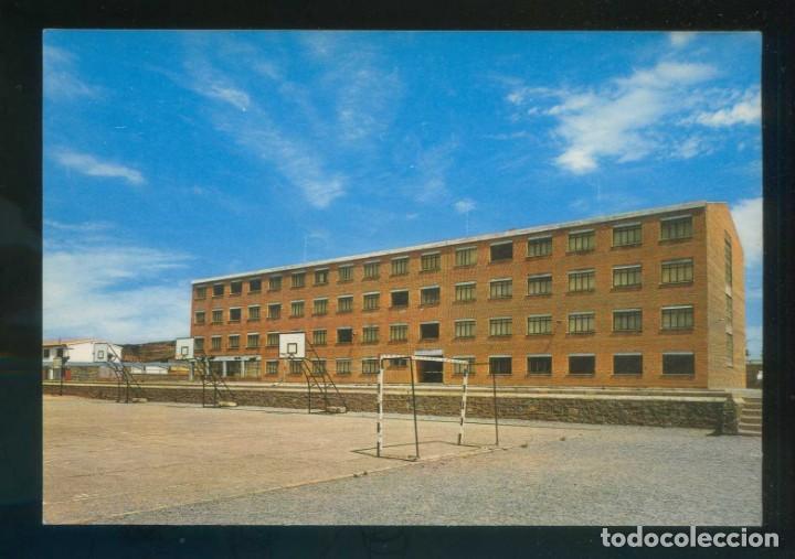 Postales: C&oacute;rdoba. Pe&ntilde;arroya-Pueblonuevo. *Instituto...* Ed. Arribas n&ordm; 1. Dep. Legal B. 54376-XVI. Escrita.