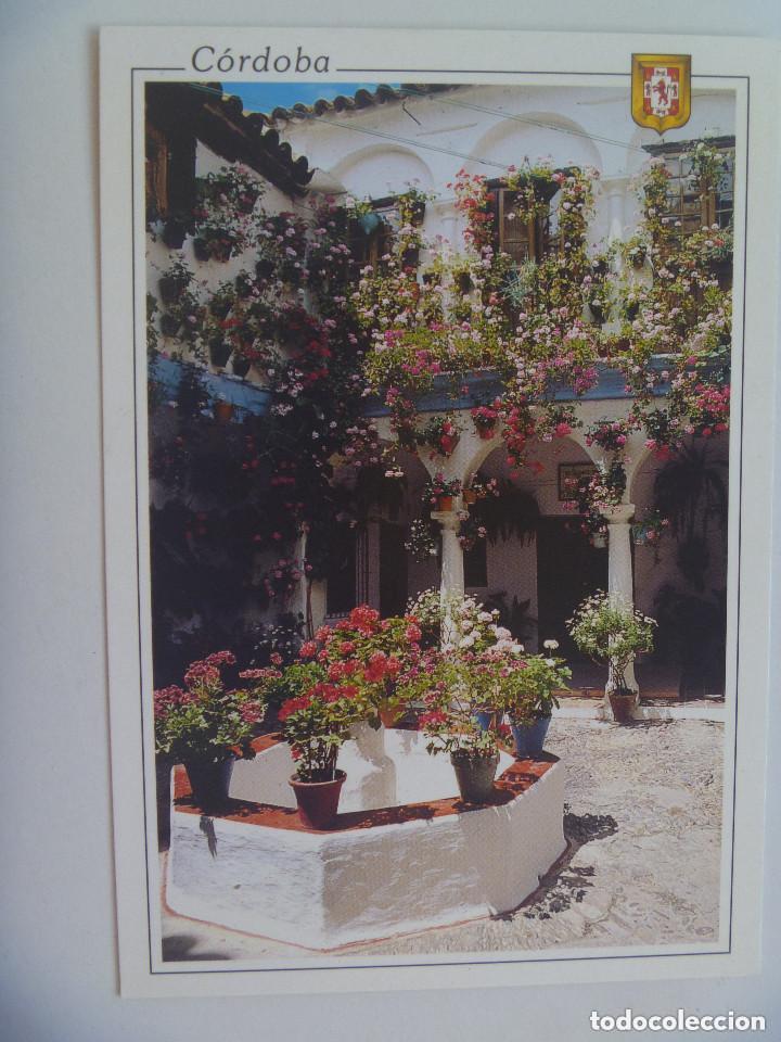Postales: POSTAL DE ANDALUCIA : UN PATIO DE CORDOBA, CALLE ALDUCASIS