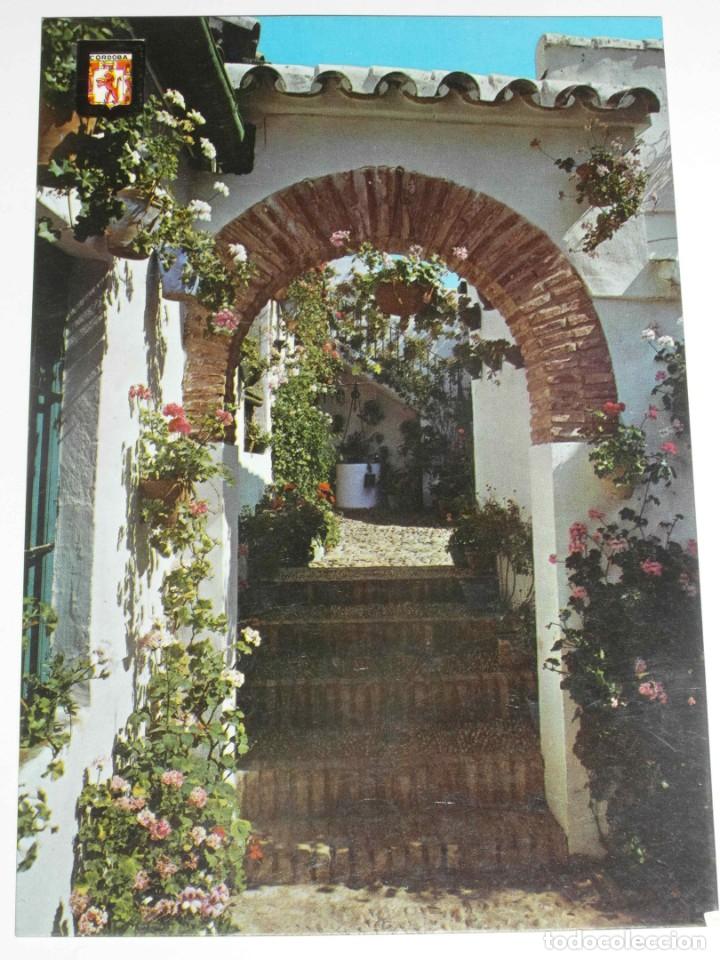Postales: Cordoba n&ordm; 827. Patio en calle montero. 1r. premio 1965. Subirats casanovas. fisa. Sin circular.CCTT