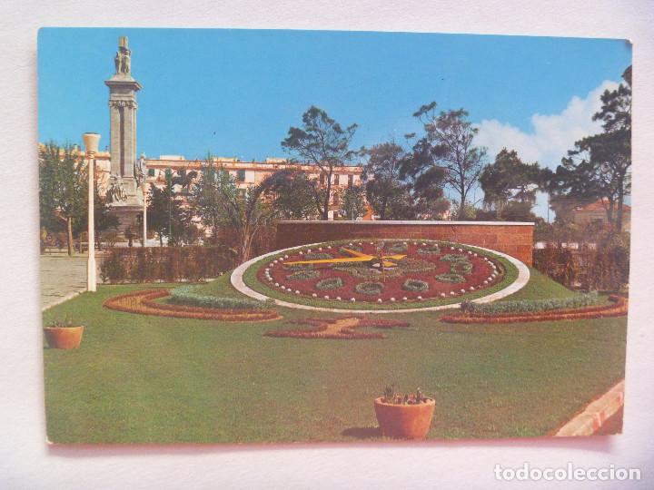 Postales: POSTAL DE CADIZ : PLAZA DE ESPA&Ntilde;A . A&Ntilde;OS 60, RELOJ DE FLORES