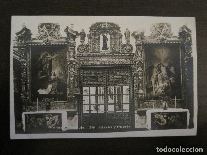 Postales: GRANADA-ALTARES Y PUERTA-FOTOGRAFICA-POSTAL ANTIGUA-(56.768)