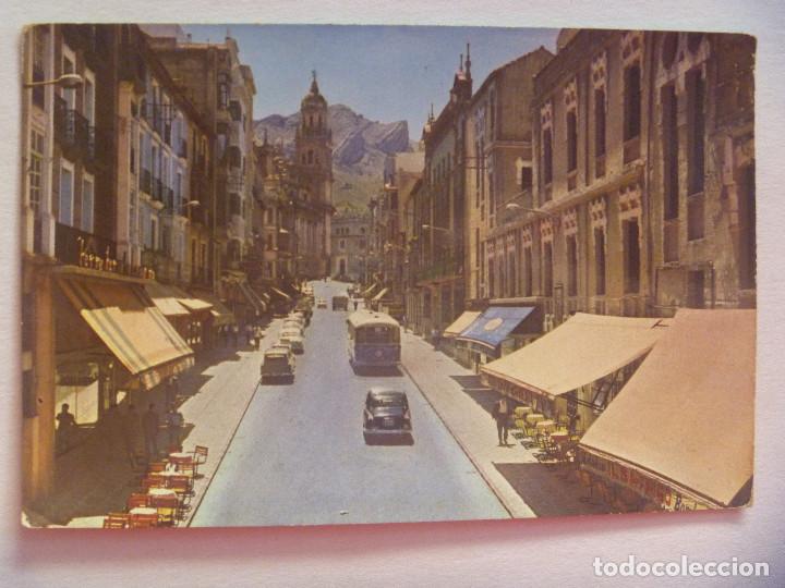 Postales: POSTAL DE JAEN : CALLE DE BERNABE SORIANO  . A&Ntilde;OS 60 , COCHES DE EPOCA, AUTOBUS, ETC