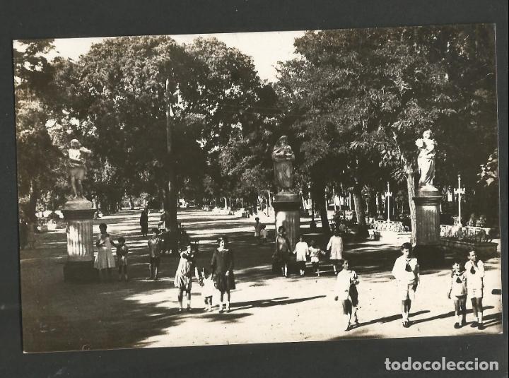 Cartoline: PUERTO DE SANTA MARIA-PASEO REINA VICTORIA-POSTAL ANTIGUA-(57.027)