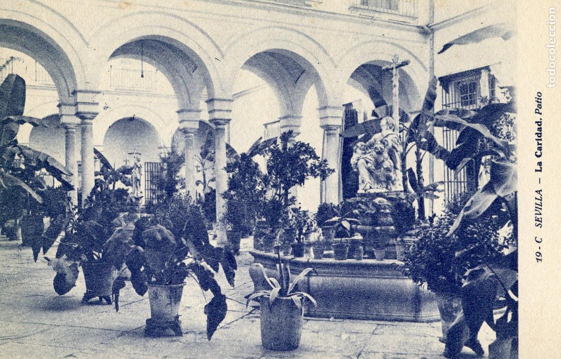 Postales: SEVILLA.LA CARIDAD. PATIO. HUECOGRABADO MUMBRU