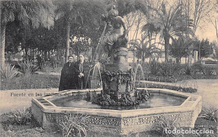Postales: M&Aacute;LAGA.- FUENTE EN LOS JARDINES DEL PARQUE