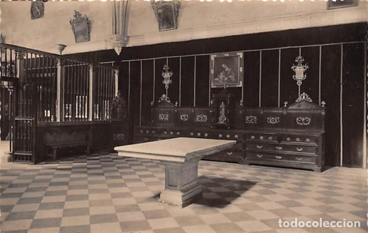 Postales: GRANADA.- CAPILLA REAL.- SACRIST&Iacute;A
