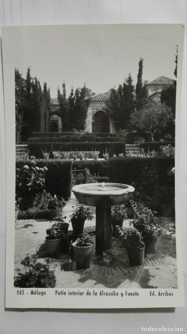 Postales: ANTIGUA POSTAL MALAGA, PATIO INTERIOR DE LA ALCAZABA Y FUENTE, N&ordm; 143, EDICIONES ARRIBAS