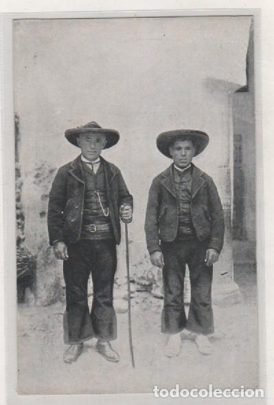 Postales: Quesada. Ja&eacute;n. Dos campesinos . Sin circular. - Foto 1