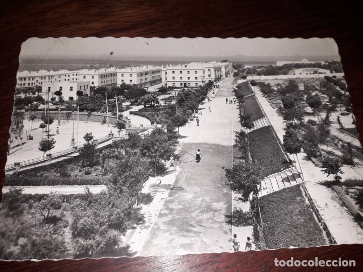 Postales: N&ordm; 32402 POSTAL SAN FERNANDO CADIZ PASEO DEL PARQUE LAULHE