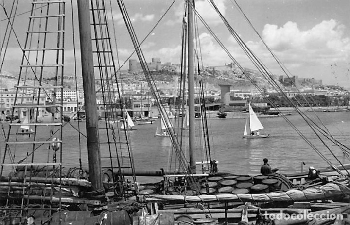 Postales: ALMERIA-  VISTA DEL PUERTO Y ALCAZABA- POSTAL FOTOGRAFICA