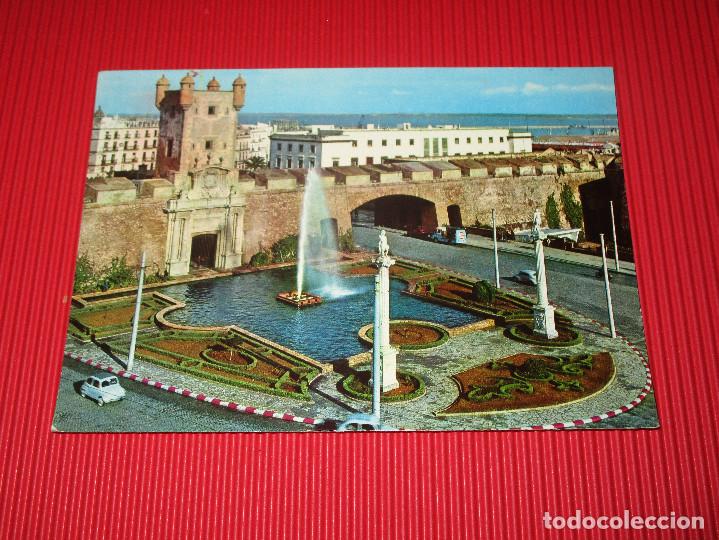 Postales: CADIZ - PUERTA DE TIERRA Y MONUMENTOS A SAN SERVANDO Y SAN GERMAN - ESCRITA - N&ordm; 13
